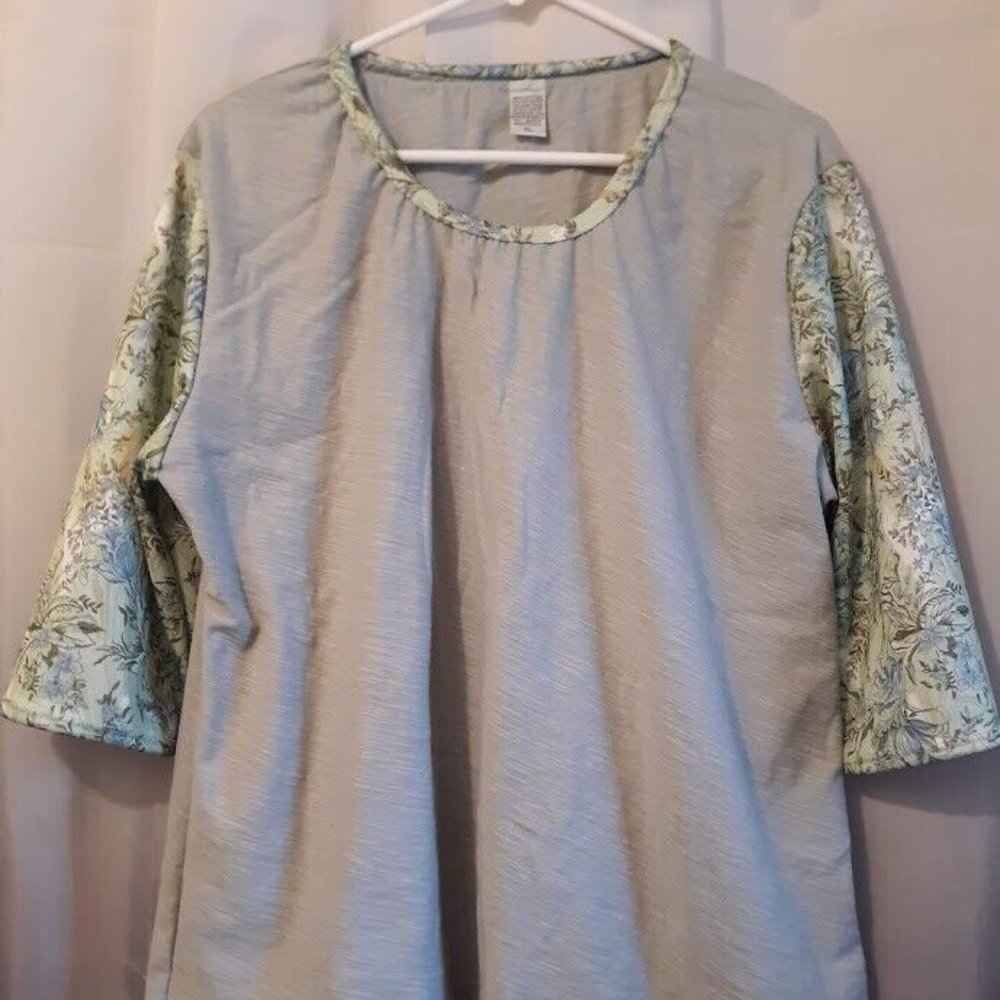 New Contrast sleeve T-shirt Top XL Heather Gray MintGreen blue floral 3/4 sleeve